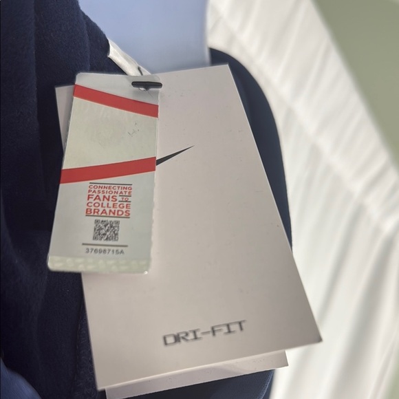 Jordan Men's North Carolina Tar Heels Hoodie with Sky Blue Emblem Size Medium - Picture 7 of 7